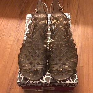 DVF Diane von Furstenberg gray jelly sandals